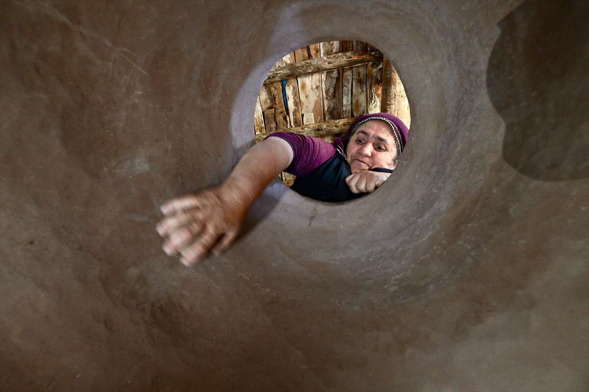 Nesilden nesile aktarılan gelenek! Tandırlar kadınların emeğiyle şekilleniyor 5